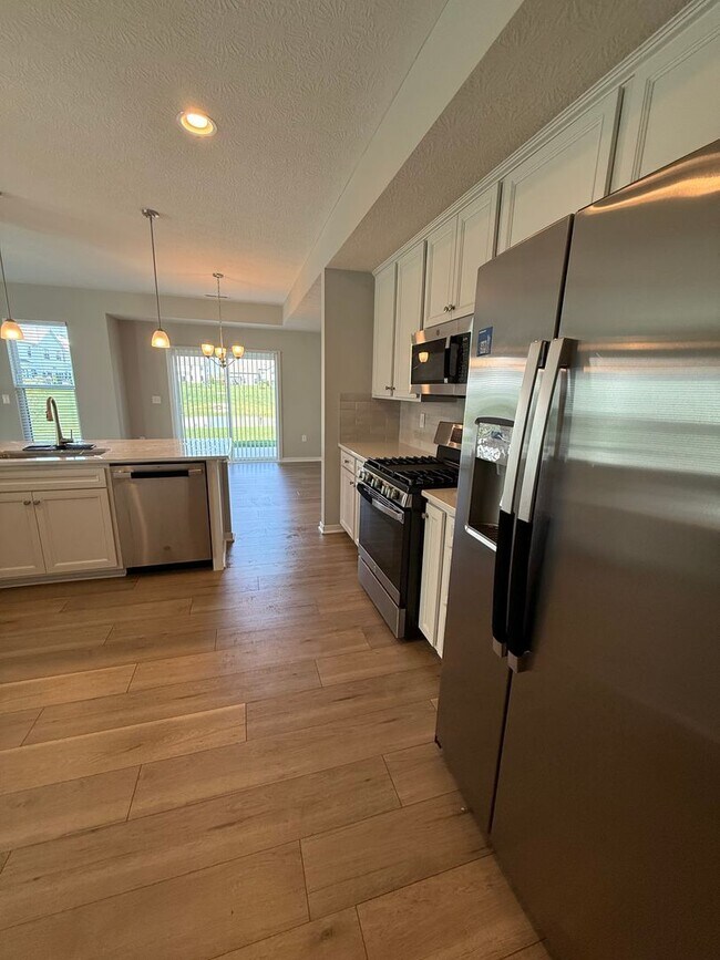 Building Photo - Stunning Westerville Condo with Loft | 2,086 Sq Ft | Garage | Move-In Ready