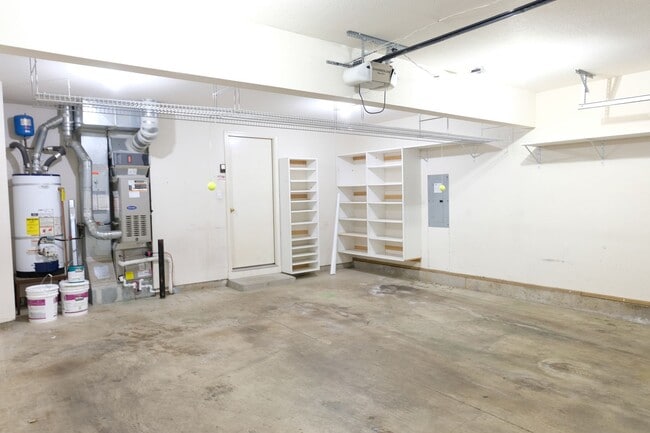 Building Photo - !!!HALF MONTH RENT FREE!!!? Beautifully Updated Home in a Peaceful, Highly Desirable Fisher’s Lan...