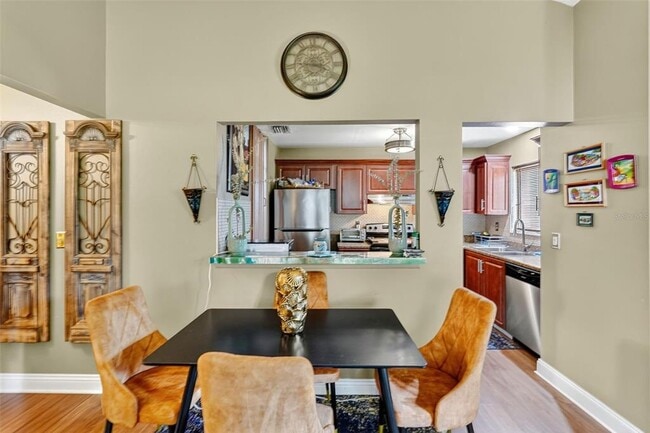 Building Photo - 1813 Bough Ave