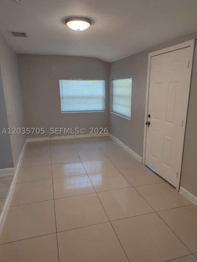 Building Photo - 1101 NW 55th St