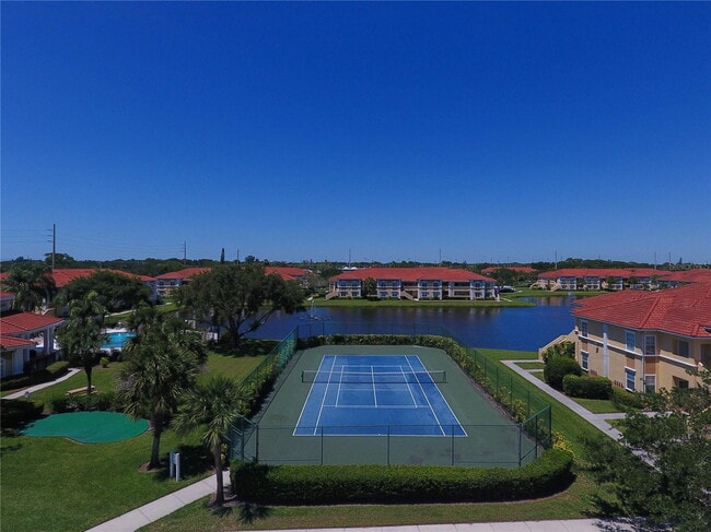 Building Photo - "Spacious & Stylish 3-Bed, 2-Bath Condo Retreat  close to downtown Sarasota. Gated, Luxury Commun...