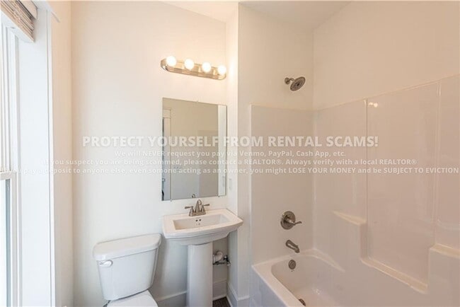 Building Photo - 1364 W Cleveland St