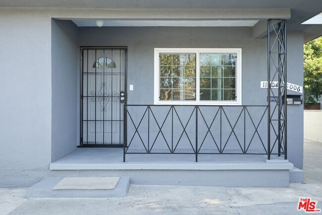 Building Photo - 11004 Mansel Ave