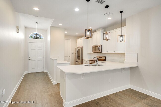 Building Photo - 2746 Spur Dr