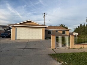 Building Photo - 8961 Emerald Ave