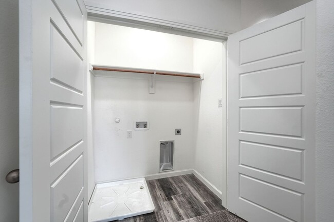 Building Photo - Townhome available for lease in FRISCO ISD
