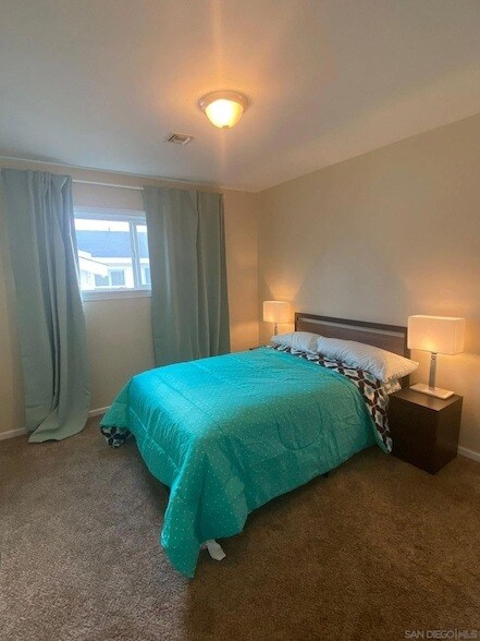 Building Photo - 5442 San Onofre Terrace