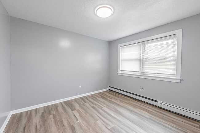 Building Photo - 5508 W 55th St