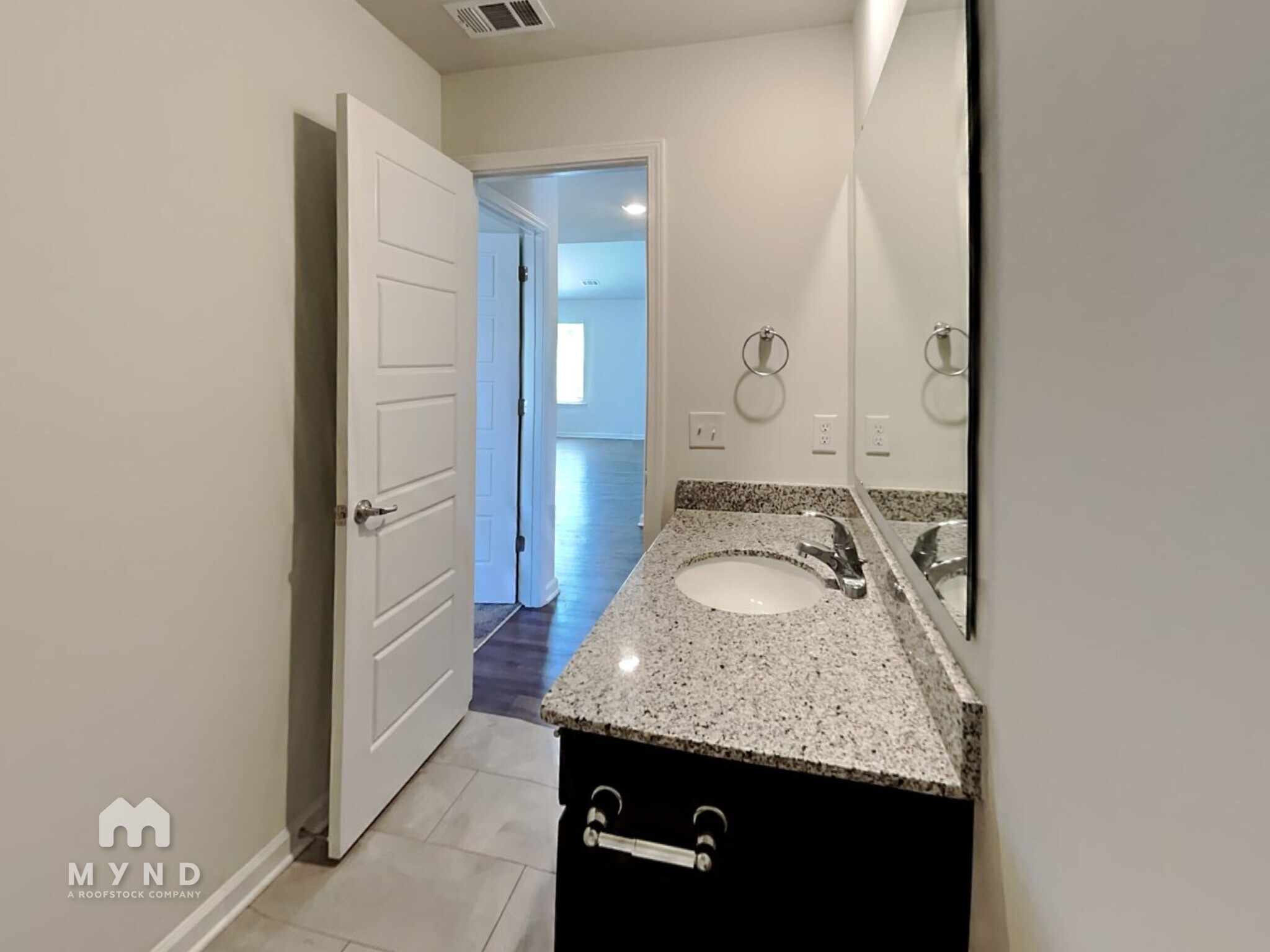 Building Photo - 120 Dasher Dr