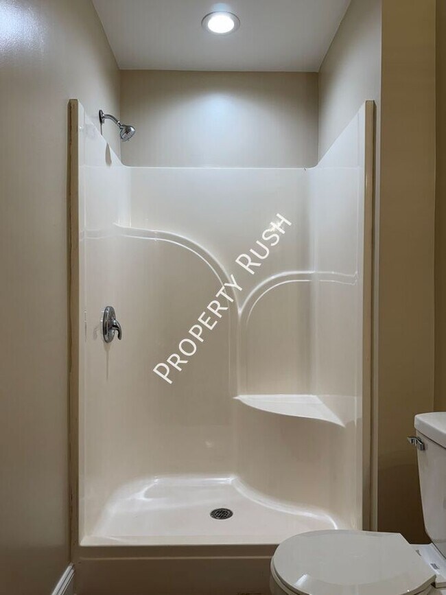 Building Photo - 8430 Springfield Rd