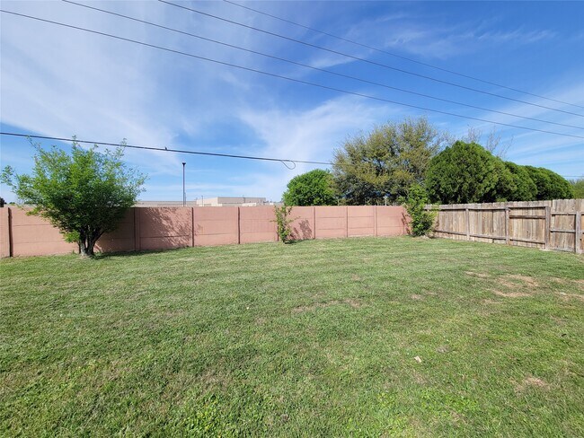 Building Photo - 20710 Mansfield Bay Ln