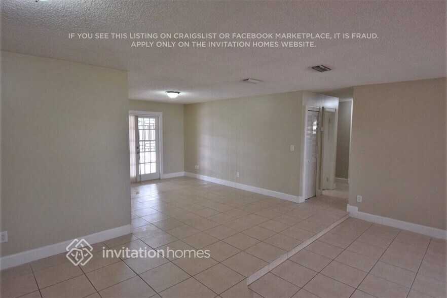 Building Photo - 1411 SW 139th Ave