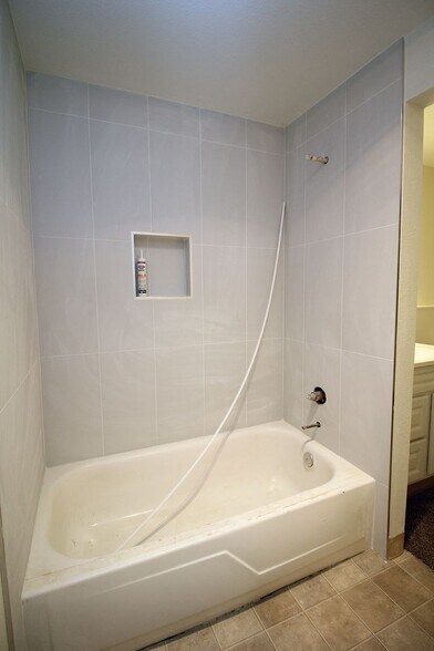 Building Photo - 2658-2658 SE 125th Ave