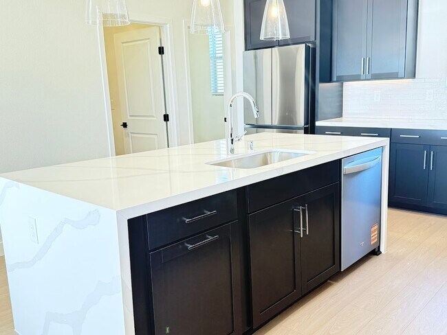 Building Photo - 11737 Stone Curlew Ave