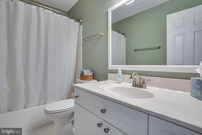 Building Photo - 5736 Governors Pond Cir