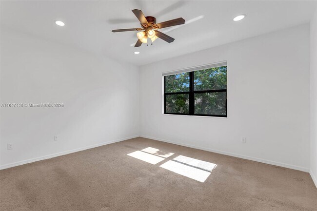 Building Photo - 3855 SW 90th Ave