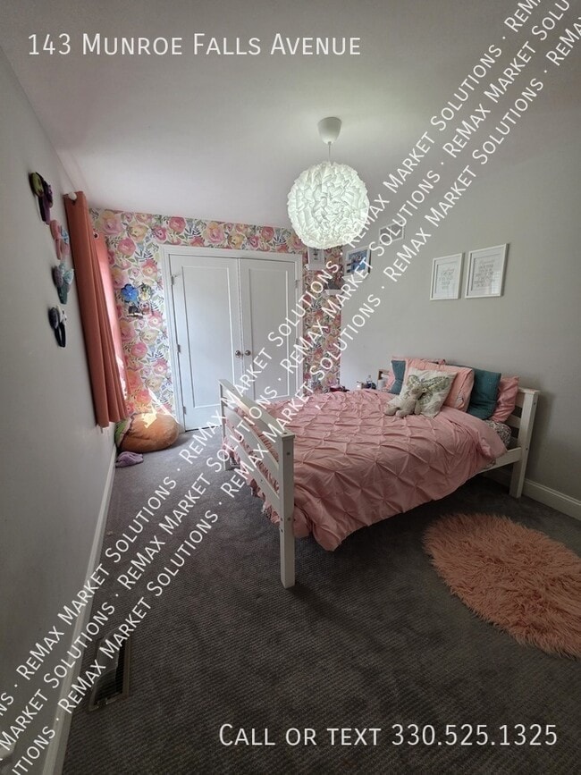 Building Photo - 143 Munroe Falls Ave