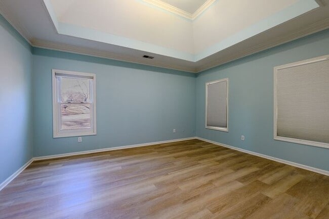 Building Photo - 3890 Cherry Ridge Walk