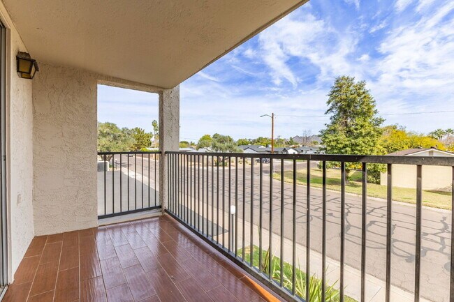 Building Photo - 8225 N Central Ave