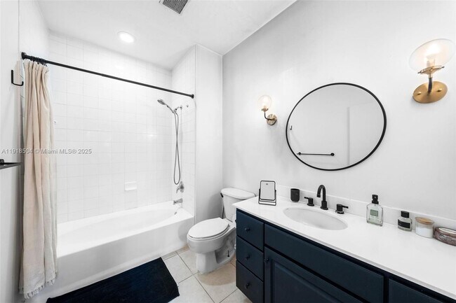 Building Photo - 2001 Biscayne Blvd