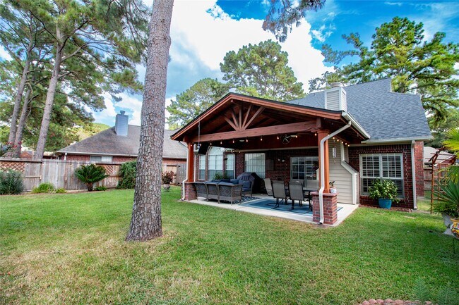 Building Photo - 7911 Hidden Oaks Ln