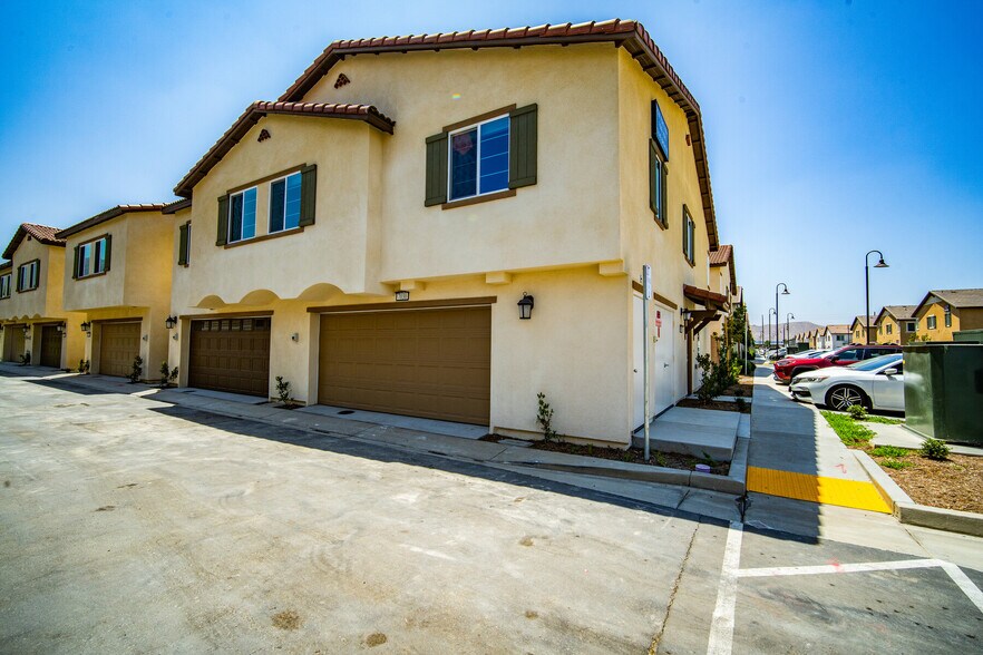 Building Photo - 7030 Olive Grove St