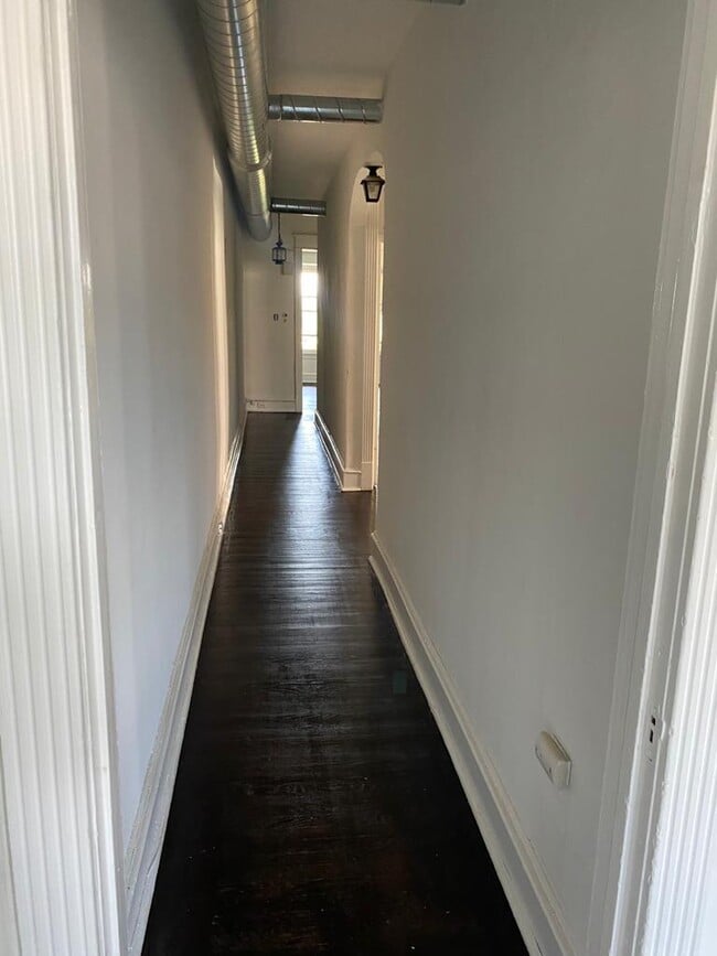 Building Photo - 4823 Walnut St