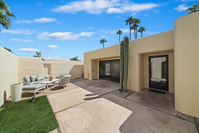 Building Photo - 436 Greenhouse Wy