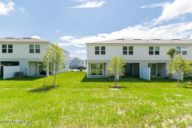 Building Photo - 215 Elmhurst Ln