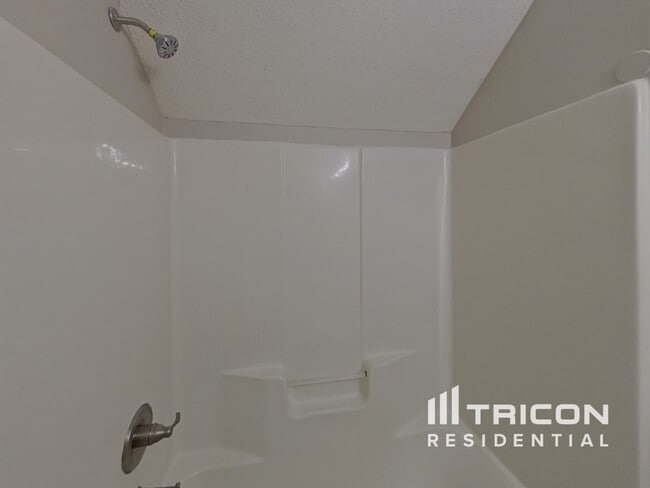 Building Photo - 10913 Gladewater Dr