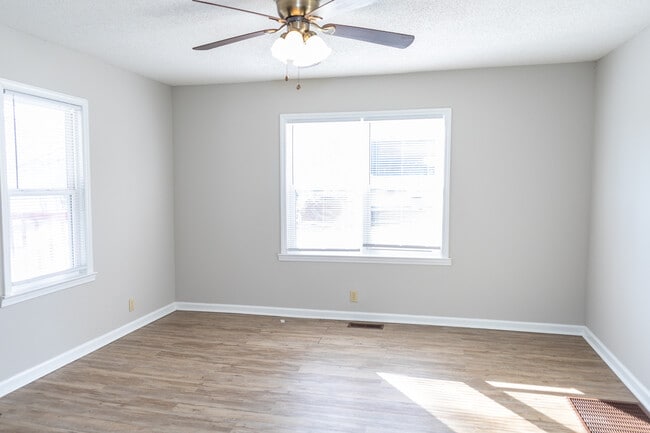 Building Photo - 2154 US-70