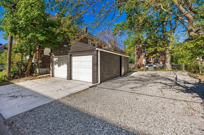 Building Photo - 1638 N 4th St