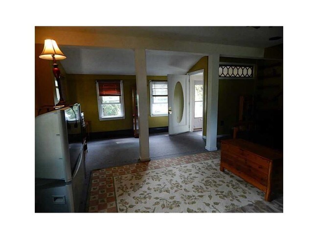 Building Photo - 1785 W Main Rd