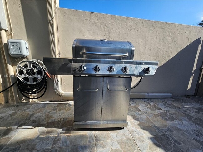Building Photo - 7436 SW 106th Pl