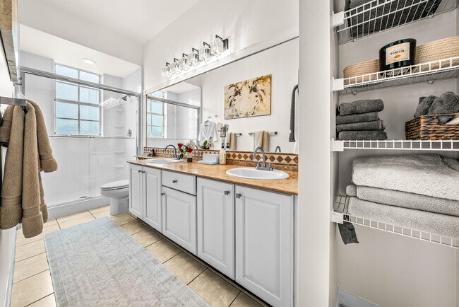 Building Photo - 11720 St Andrews Place St