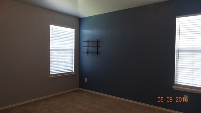 Building Photo - 2681 Calmwater Dr