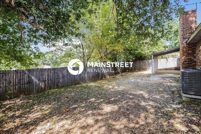 Building Photo - 3 Bedroom Pet-Friendly Home in Arlington, TX with Main Street Renewal
