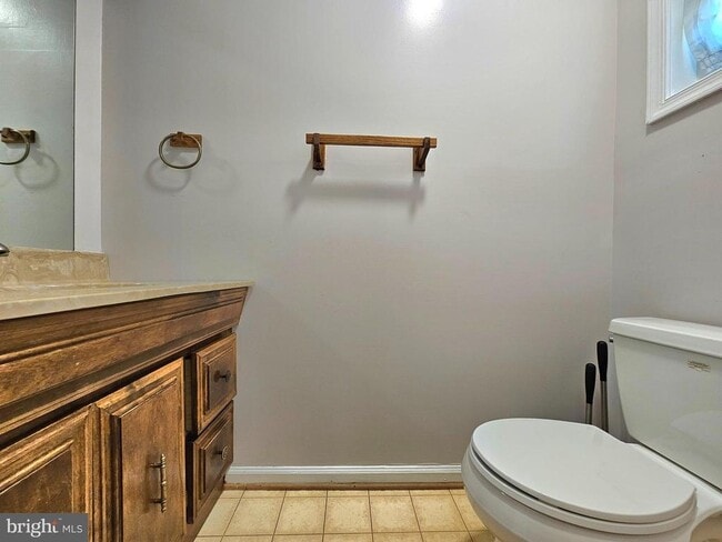 Building Photo - 8561 Southlawn Ct