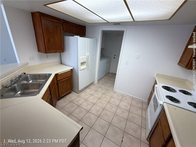 Building Photo - 7174 Shadow Crest Dr