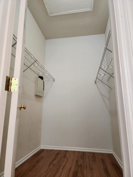 Building Photo - 6126 Morse Glen Ct