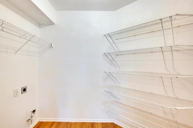 Building Photo - 1002 Remington Dr