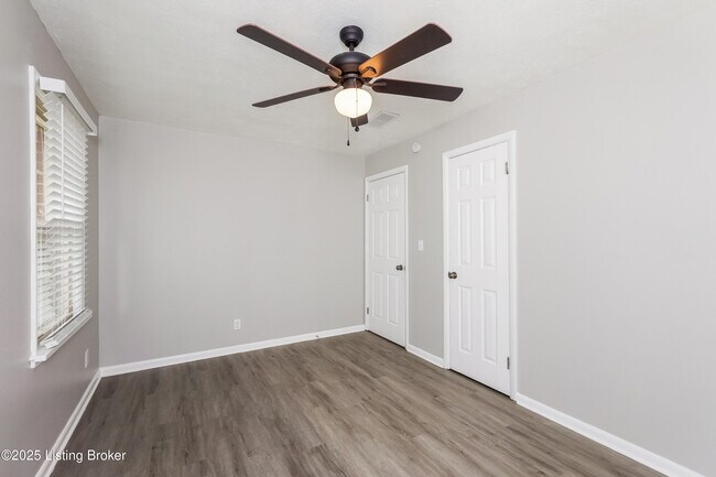 Building Photo - 7706 Poinsettia Dr