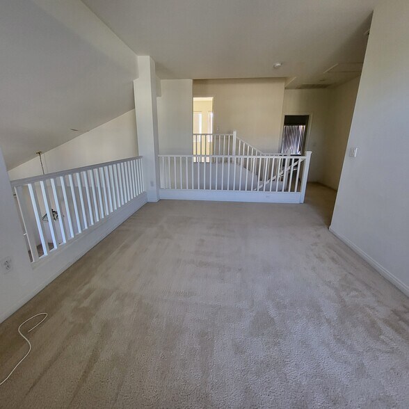 Building Photo - 211 Tayman Park Ave