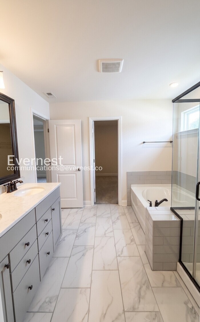 Building Photo - 8436 Jordan Meadow Dr