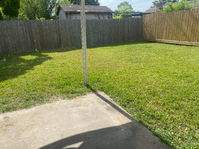 Building Photo - 15322 E Hampton Cir