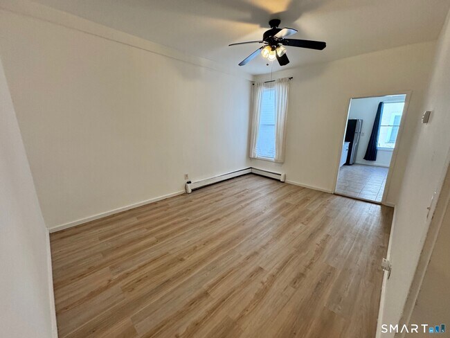 Building Photo - 1 Seeley St