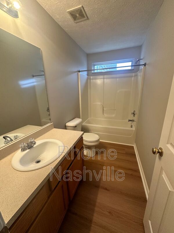 Building Photo - 1012 Pawnee Trail