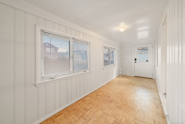 Building Photo - 46 Elaine Rd