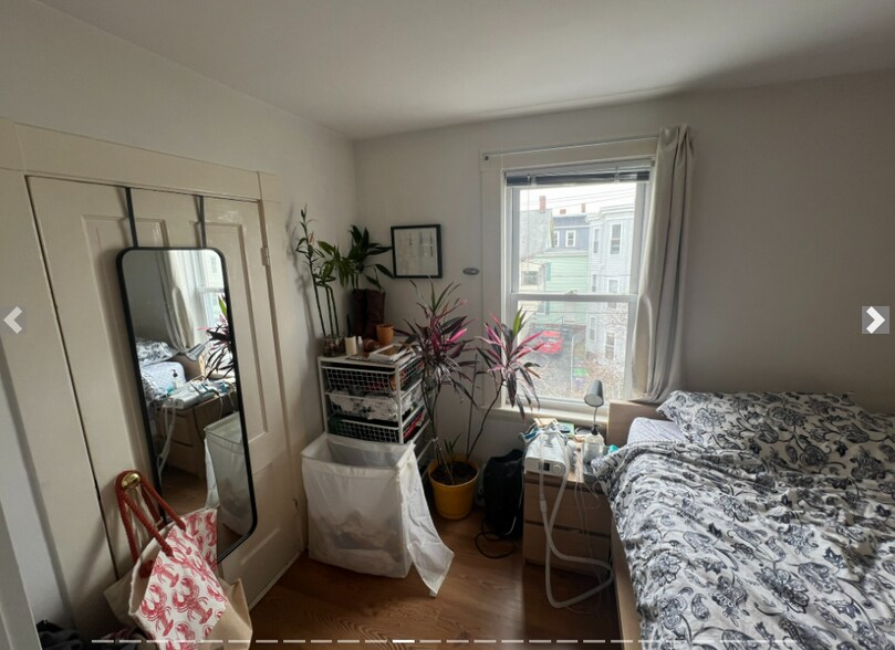 Building Photo - 10 Jay St