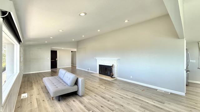 Building Photo - 6611 Avenida De Las Pescas